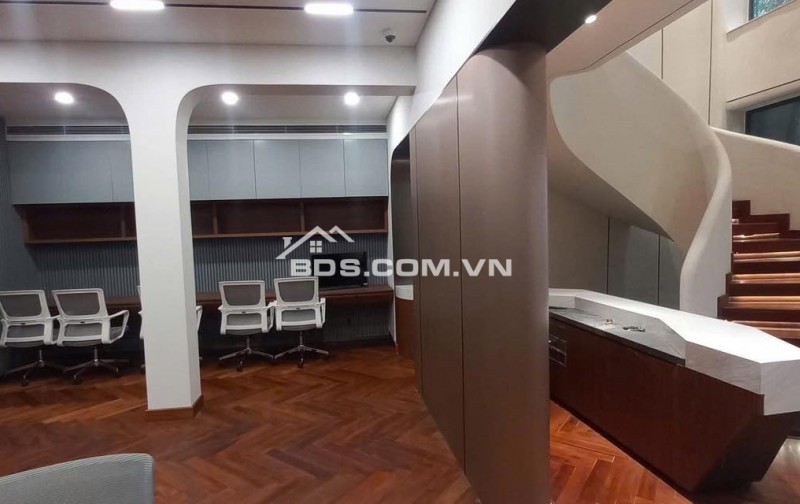 BÁN BIỆT THỰ CAO CẤP GIANG VĂN MINH, BA ĐÌNH 360m2 MẶT TIỀN 12m GARA Ô TÔ NỘI THẤT XỊN SỔ ĐẸP, 100 TỶ
